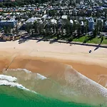 Marvelous Manly Home Moments From The Beach