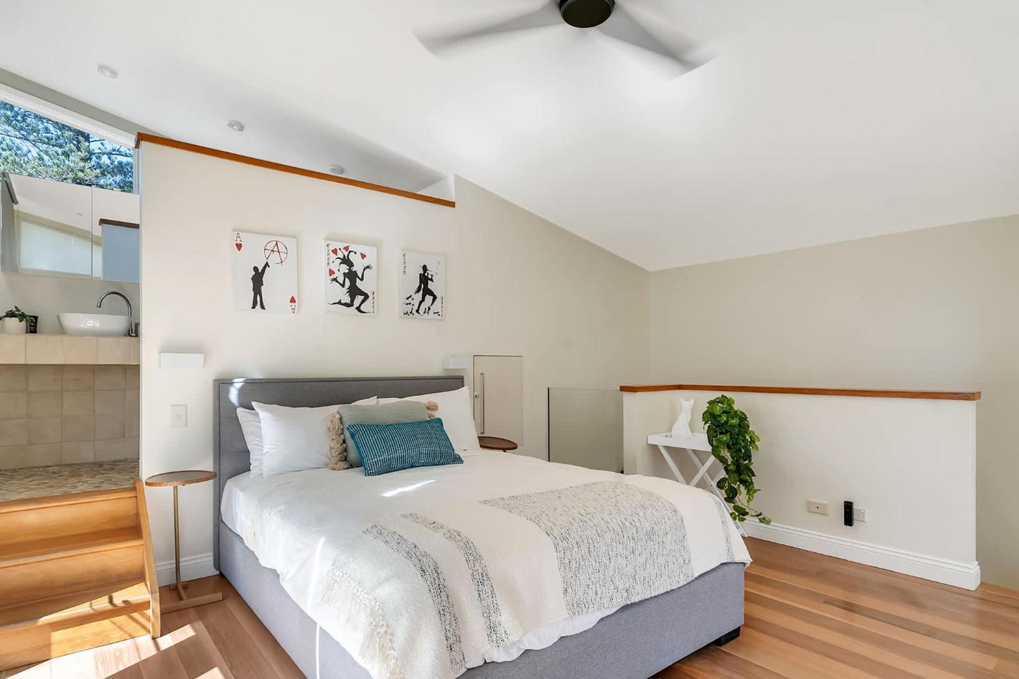 Marvelous Manly Moments From The Holiday home